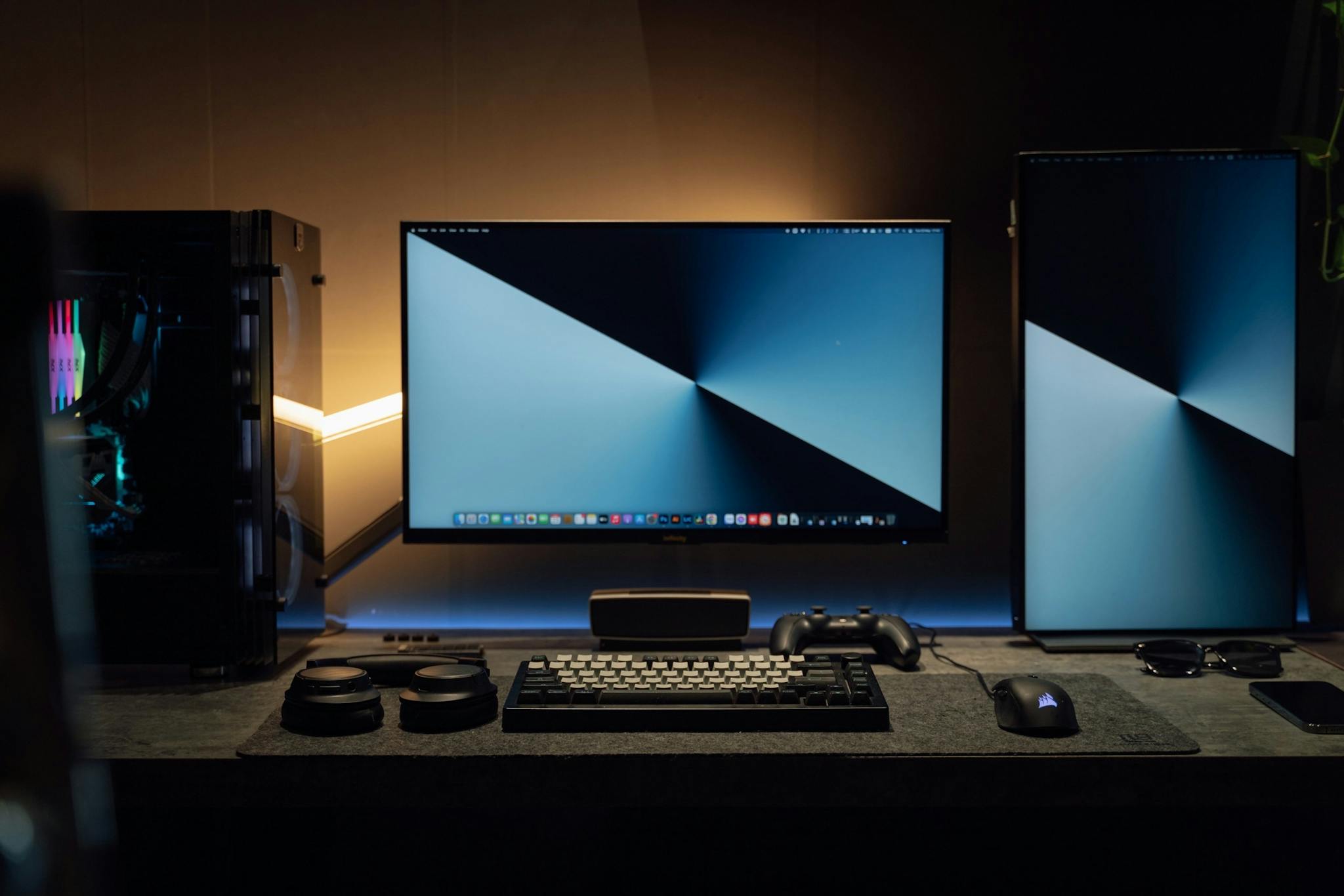 Clean Desk Setup and Desktop Essentials – Essential Choice